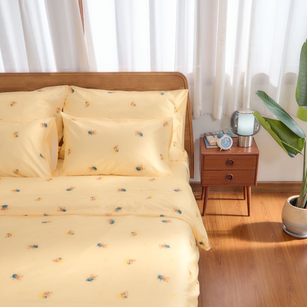 梦幻夏日花园：浪漫玫瑰盛宴• PromptDen, image size:1200x1200